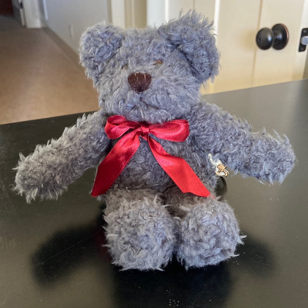 Boyd’s Bear. “Bluebeary”